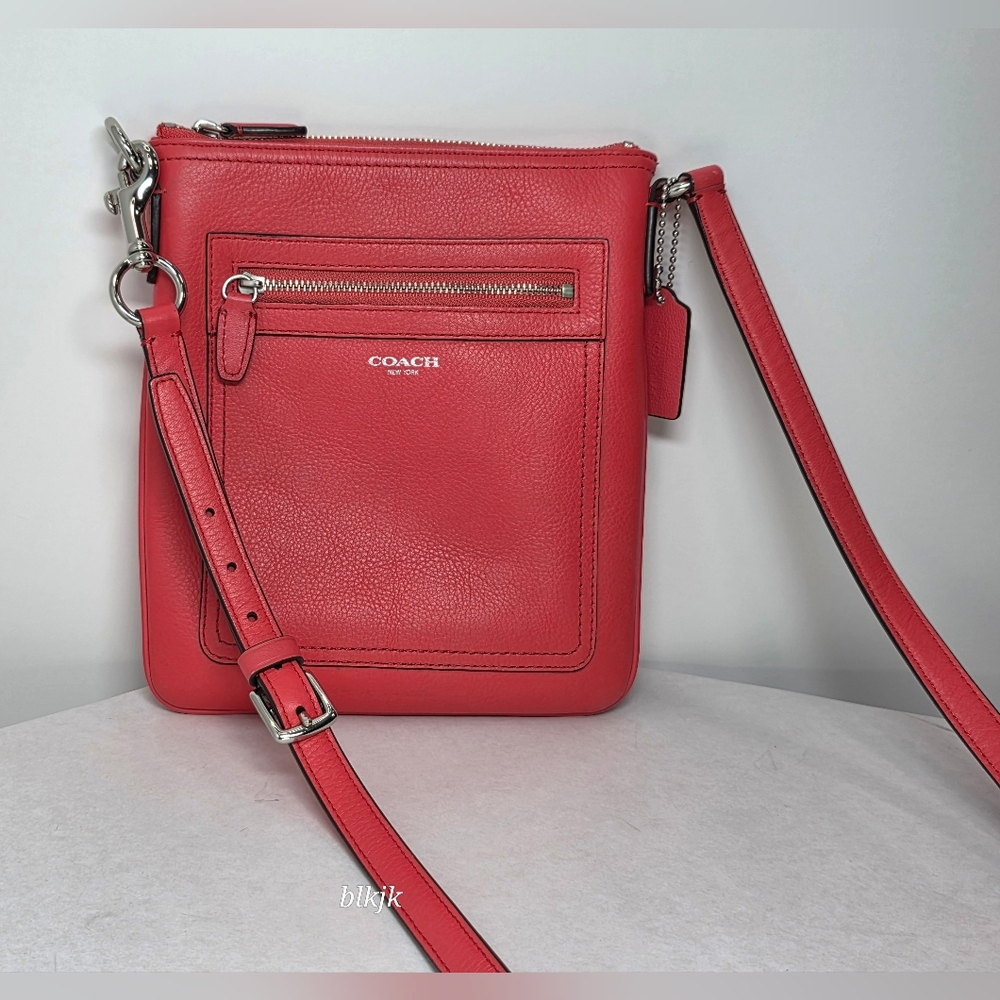 Coach Swingpack Pebbled Leather Crossbody *Coral/Silver* EUC